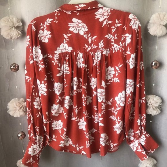 Wishlist Button Down Floral Top - Picture 3 of 4